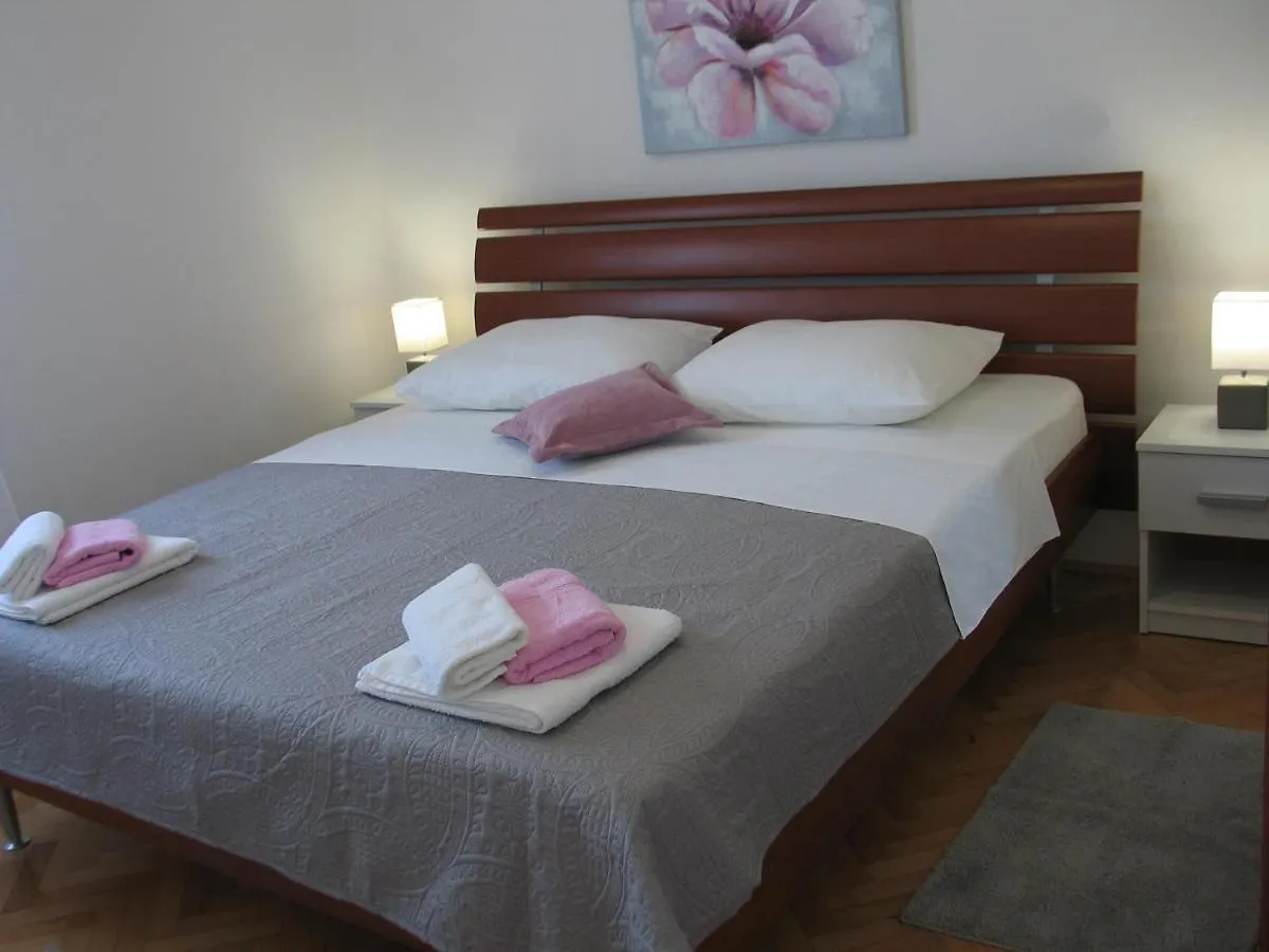 Apartmani Kunteja Pag Town Croatia
