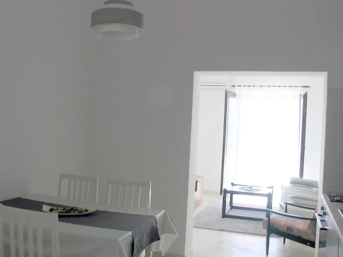 Apartmani Kunteja Pag Town Apartment