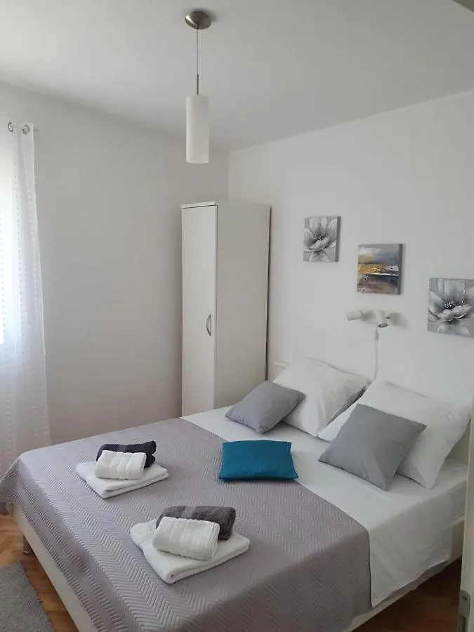 Apartmani Kunteja Pag Town Apartment